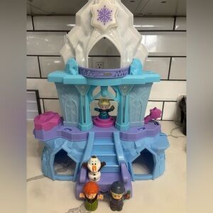 Little People Frozen Elsa’s Castle 2019